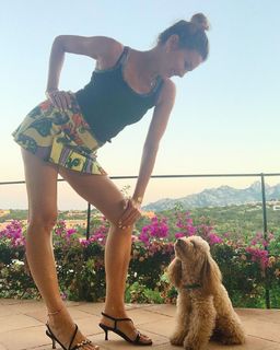 Elena Barolo feet photo thumbnail