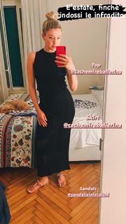 Elena Barolo feet photo thumbnail