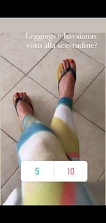 Elena Barolo feet photo thumbnail