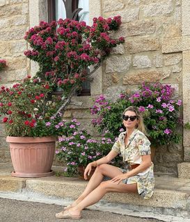 Elena Barolo feet photo thumbnail