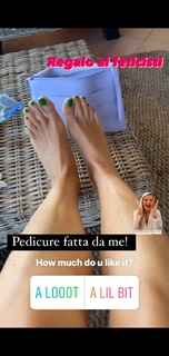Elena Barolo feet photo thumbnail