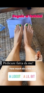 Elena Barolo feet photo thumbnail