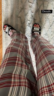 Elena Barolo feet photo thumbnail