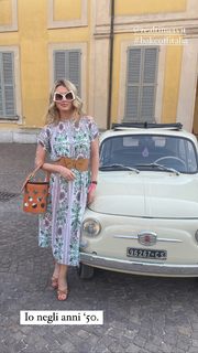 Elena Barolo feet photo thumbnail