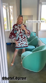 Elena Barolo feet photo thumbnail