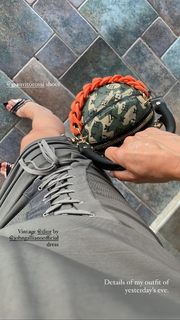 Elena Barolo feet photo thumbnail