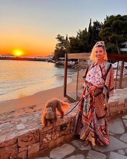 Elena Barolo feet photo thumbnail