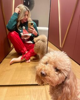 Elena Barolo feet photo thumbnail