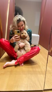 Elena Barolo feet photo thumbnail