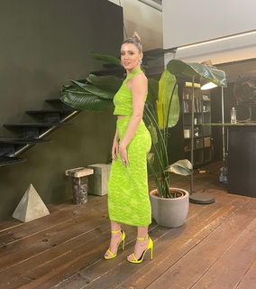 Elena Barolo feet photo thumbnail