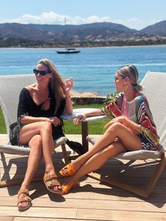 Elena Barolo feet photo thumbnail