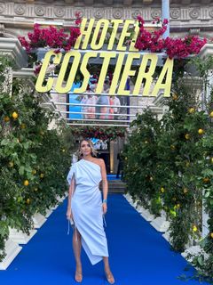 Elena Barolo feet photo thumbnail