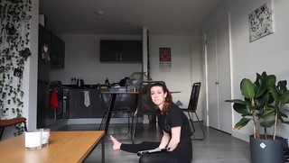 Elena Bateman feet photo 4