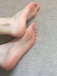 Elena Bateman feet photo 5