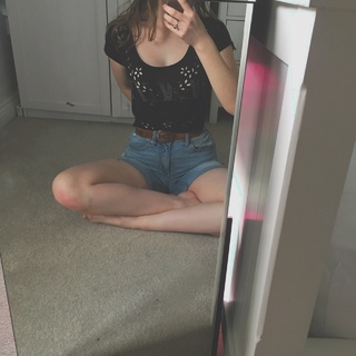 Elena Bateman feet photo 5
