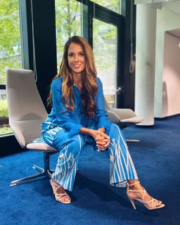 Elena Bruhn feet photo 3