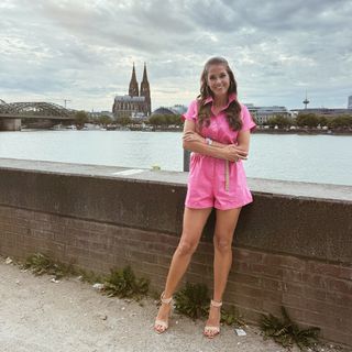 Elena Bruhn feet photo 10