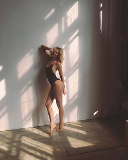Elena Chernyavskaya feet photo 9
