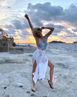 Elena Chernyavskaya feet photo 8