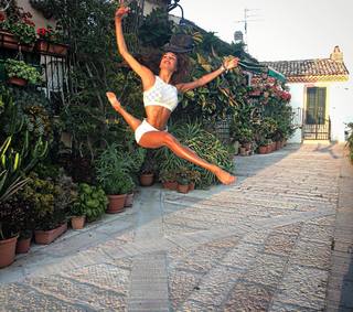 Elena D'Amario feet photo 19