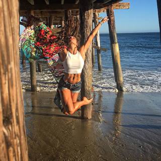 Elena D'Amario feet photo 3