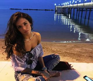 Elena D'Amario feet photo 1