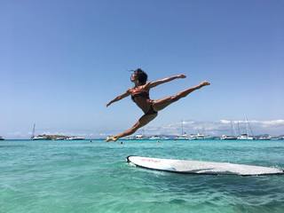 Elena D'Amario feet photo 5