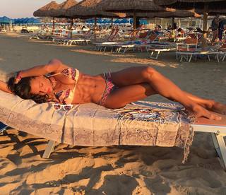 Elena D'Amario feet photo 2