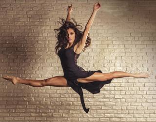 Elena D'Amario feet photo 7
