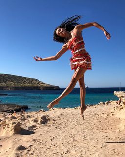 Elena D'Amario feet photo 6