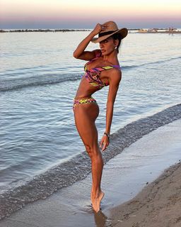Elena D'Amario feet photo 20