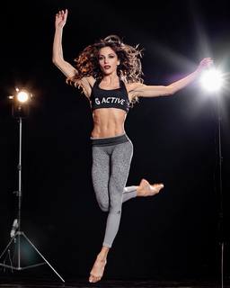 Elena D'Amario feet photo 11