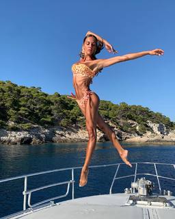 Elena D'Amario feet photo 8