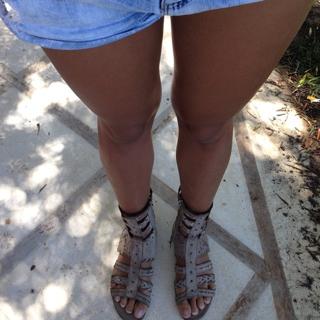Elena Furiase feet photo 8