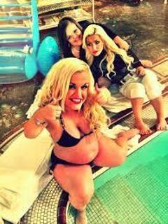 Elena Gant feet photo 9