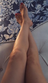 Elena Gheorghe feet photo 4