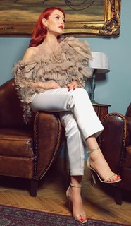 Elena Gheorghe feet photo 2