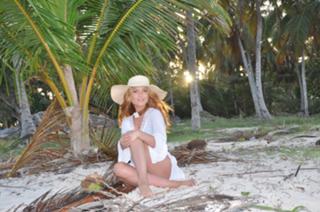 Elena Gheorghe feet photo 6