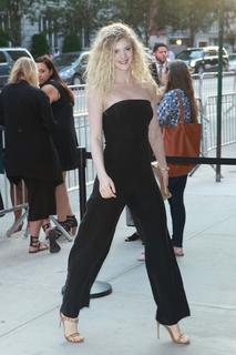 Elena Kampouris feet photo 17