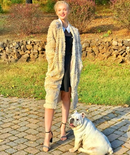 Elena Kampouris feet photo 5