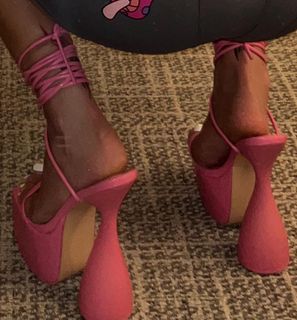 Elena Kitić feet photo 9