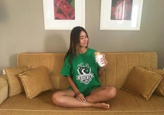 Elena Kremlidou feet photo thumbnail