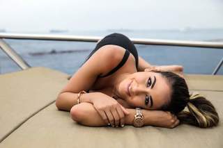 Elena Kremlidou feet photo thumbnail