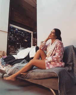 Elena Kremlidou feet photo thumbnail