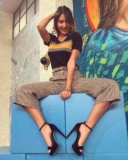 Elena Kremlidou feet photo thumbnail