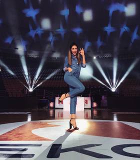 Elena Kremlidou feet photo thumbnail