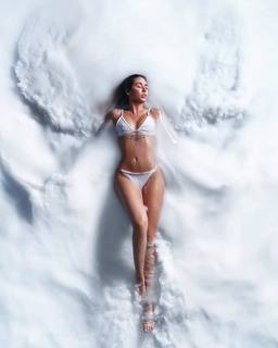 Elena Kremlidou feet photo thumbnail