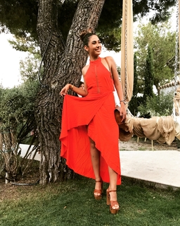 Elena Kremlidou feet photo thumbnail