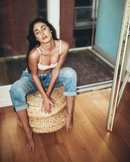 Elena Kremlidou feet photo thumbnail