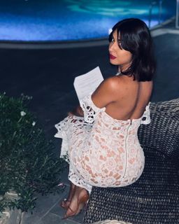 Elena Kremlidou feet photo thumbnail